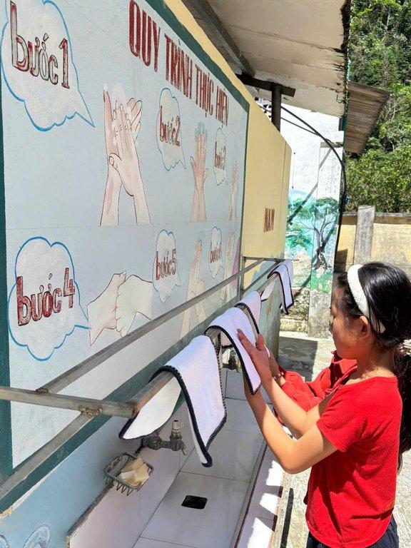 Hình ảnh trao quà CSR 4